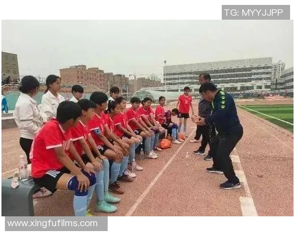 疫情期间宅家生活中的足球明星们的趣味故事与训练分享