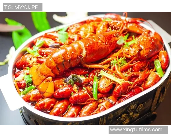 足球巨星齐聚中国度假胜地享受阳光沙滩与美食盛宴