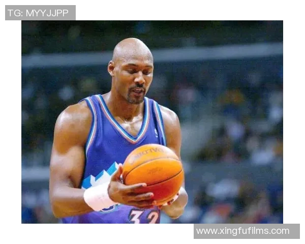 篮球明星追击赛场传奇背后的奋斗与荣耀之路